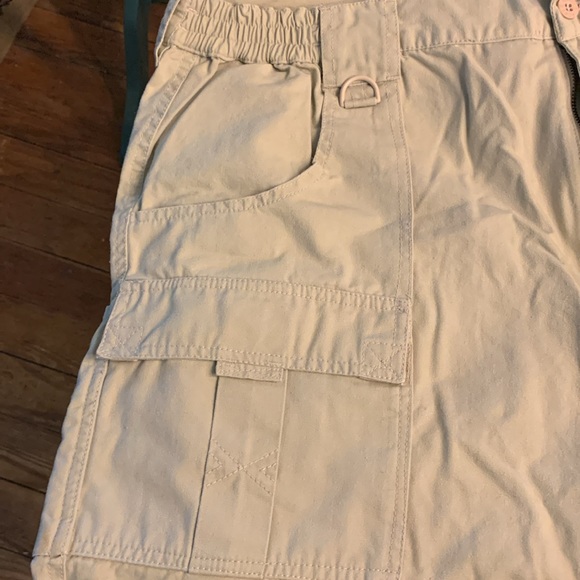 Pair of Hook and Tackle Men’s beer can shorts. Excellent condition - Picture 4 of 8